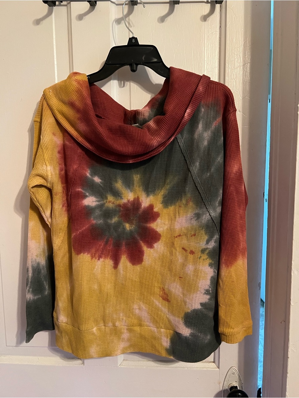 Cato Tie-Dye Waffle Knit Hoodie in Yellow, Red, Green